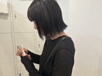 エイチ(H)の写真