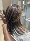 白髪ぼかしカラー×ロングレイヤー