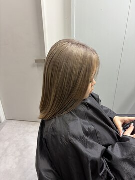 トクテ 吉祥寺(tokute) グレージュカラー/ボブウルフ/黒髪/ココアベージュ