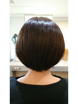 30代40代50代/大人可愛いナチュラルショート/耳かけ丸みショート