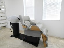 リクライニングのシャンプー台もございます♪