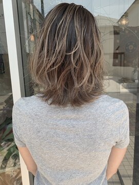 マド(Mado) ハイレイヤーXバレイヤージュ