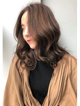 ビーハイブ 一番町店 アヴェダ(BEHIVE) 艶髪☆韓国人風ヨシンモリ巻きミディアム