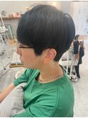 ブルーブラック刈り上げマッシュショート / ロミー本厚木