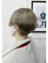 ミュラ(mulah)&nbsp;ヘルシースタイル刈り上げマッシュ＊ミルクティーグレージュ