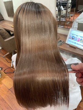 キュア 表参道(CURE) 黒髪/グレージュカラー/ココアベージュ/ヘルシーロング/表参道