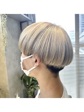 ビス フルール 日暮里店(Vis fleur) ホワイトミルクティーベージュ/ダブルカラー/マッシュカット