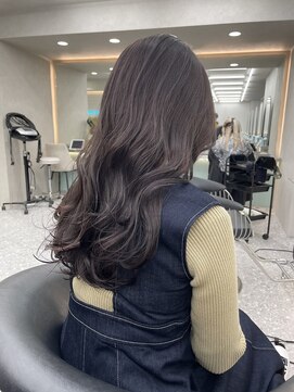 ロンドメリア 天神大名店(Lond Melia) ★斜めバングミディアムヘアグレージュカラーシルキーベージュ★