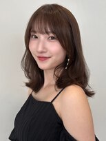 ノイカーム(noi Calm)&nbsp;顔周りレイヤーカットくびれヘアミルクティーベージュカラー