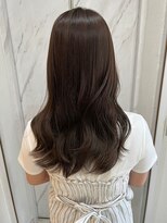 ネウィ 川崎(newi)&nbsp;丸型卵形韓国風顔まわりエアリーロング美髪ピンクブラウン川崎