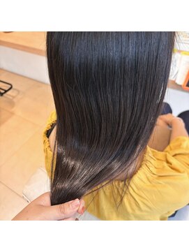 シー(she.) サラツヤストレート #桂