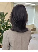 顔周りのレイヤーカットでつくるくびれミディアム