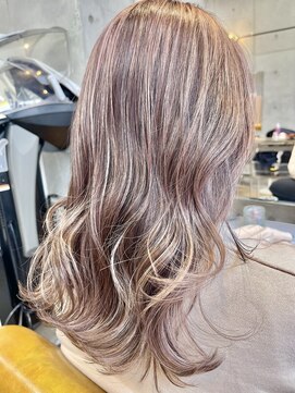 ココ 西葛西南口店(COコ) ホワイトピンクグレージュカラー♪