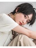 黒髪パーマ　ショート