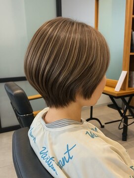 ヘアーカッティングガーデン ジャック モアザン 梅田店 ボブ/ショートボブ/ハイライト/20代/30代/大人女性/白髪ぼかし