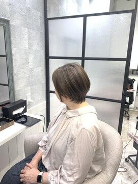 イーズ バイ インス(Yeeee.s by INCE) 白髪ぼかし/白髪改善カラー/ショート/透明感カラー/脱白髪染め