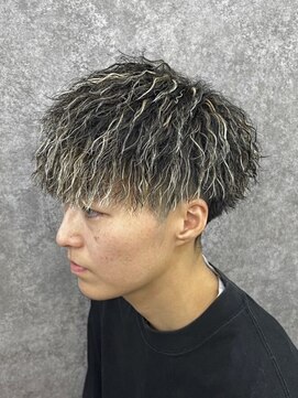 ライズトーキョー 土浦店(RISE TOKYO) ホワイトメッシュ×ツイストスパイラルパーマ