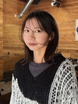 ラロ(raro)&nbsp;ベビーバング顔まわりカットミディアムヘア