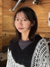 ラロ(raro)&nbsp;ベビーバング顔まわりカットミディアムヘア
