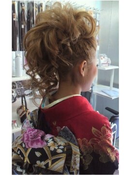 Hd限定モヒカン 髪型 女性 作り方 自由 髪型 コレクション