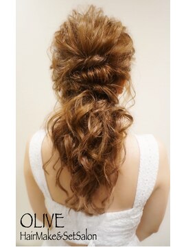 オリーブ(OLIVE) 【心斎橋 オリーブ】ゆるゆるポニーテール