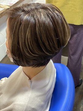 ブルー エアリ(BLUE eari) ショートボブ