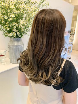 ヘアーアンドメイク ブリリアント(hair&make BRILLIANT) フローディアトリートメント　30代ヘア　40代ヘア　白髪ぼかし