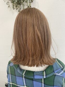 アネラ(Anela) ミルクティーベージュ＋切りっぱなしボブ【平本】