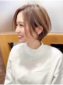 大人フェミニンな丸みショートボブ
