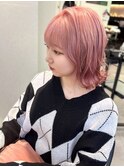 透明感　外ハネボブ　ペールピンクカラー　ぱっつん前髪　抜け感