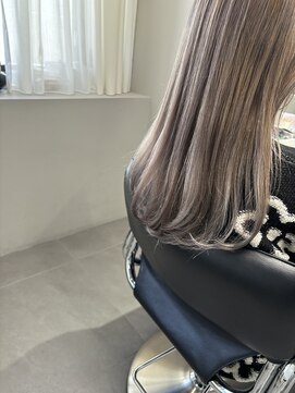 シー 立川(Si) ラベンダーグレージュ