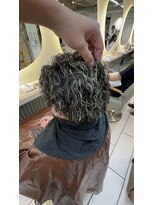 テトラ バイ ネオリーブ 横浜西口店(tetra by neolive)&nbsp;横浜★メンズハイライトのケアブリーチハイライト