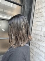 フィル 横浜(fil) ミディアムロブ_ミニウルフチェリーブラウンホワイトグレージュ