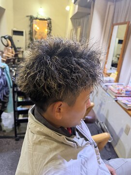 おしゃれ泥棒 サーキット稲生店 ツイストスパイラル