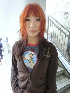 ノラ シブヤ(NORA) ★ルーツカラーハッシュカットハイレイヤーウルフカットシャギー