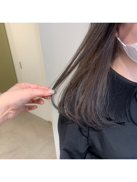 エミィ(emme) 【emme×笹川】透明感カラー×ワンカールセミディ