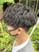 前下がりマッシュソフトツイストスパイラルパーマツーブロック