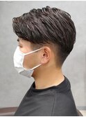 センターパートニュアンスパーマメンズカット刈り上げマッシュ