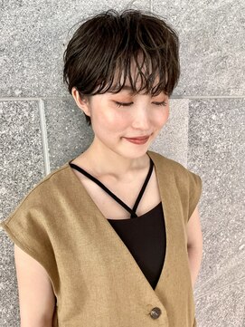 プランツヘアー 無造作ウェーブのマッシュショート