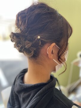 ボヌー(Bonheur) キュートなアップスタイル