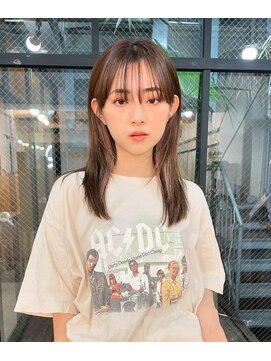 スタンド(STAND) レイヤーカット　ベージュカラー