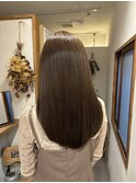 明るめベージュ