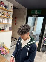 イーラ(era) メッシュスペインカールパーマ/メンズ/刈り上げ/眉毛/ツイスト