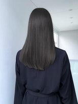 ヌード(nude)&nbsp;透明感グレーセミロング｜ブリーチなしカラー