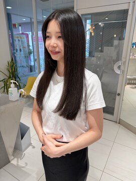 ステラ ヘア デザイン サロン(STELLA hair design salon) ツヤツヤロング ワンレンスタイル 黒髪 【杉若】