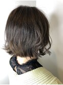 外ハネショートボブディ