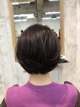 ルース(RUTH) 前下がりショートボブ