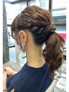 スタジオドーム(studio DOmE) ふんわりローポニー/波ウェーブ/波巻き/結婚式/二次会/ドレス