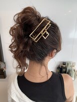 フェリーチェ(Felice)&nbsp;お団子ヘア　ナチュラルアレンジ　ポニーテール　二次会