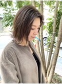 透明感溢れるミントベージュ